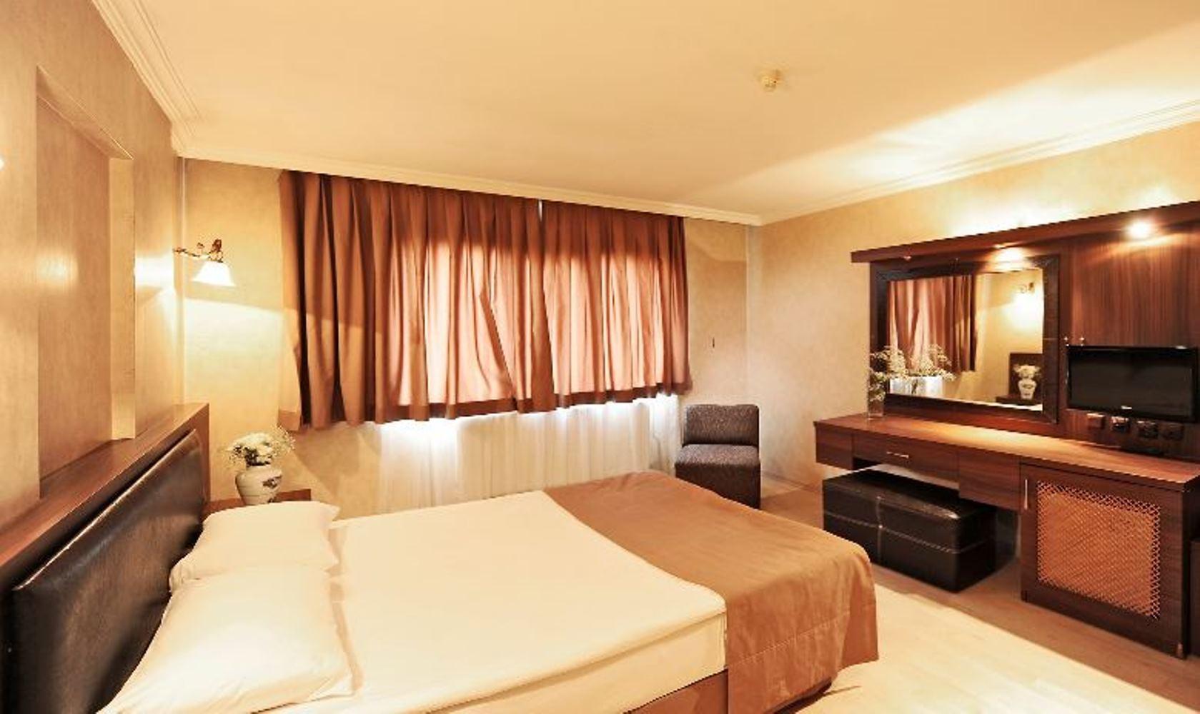 Uestuen Hotel Alsancak İzmir Luaran gambar