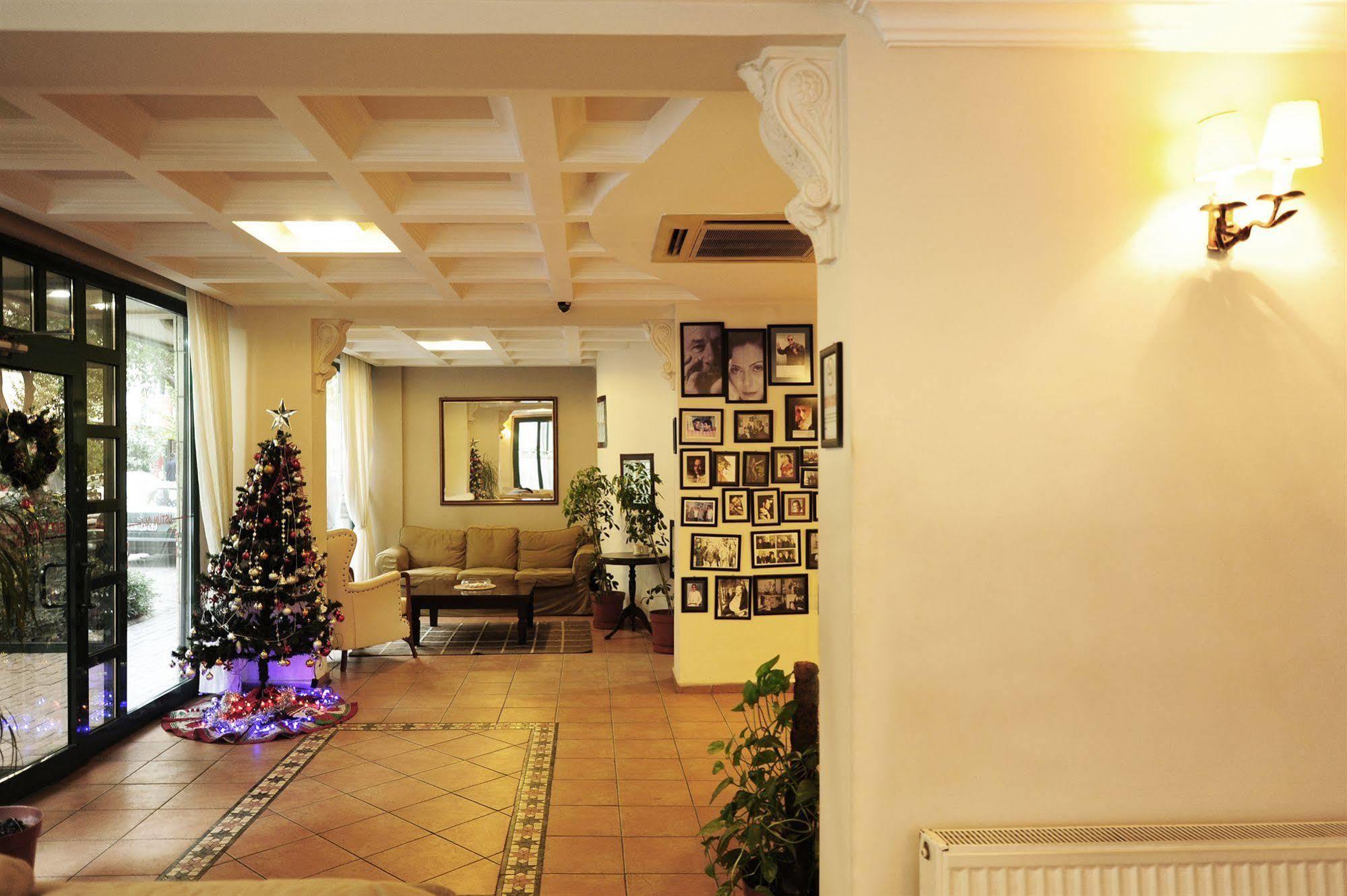 Uestuen Hotel Alsancak İzmir Luaran gambar